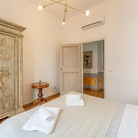 Apartament Palazzo Pamphili *